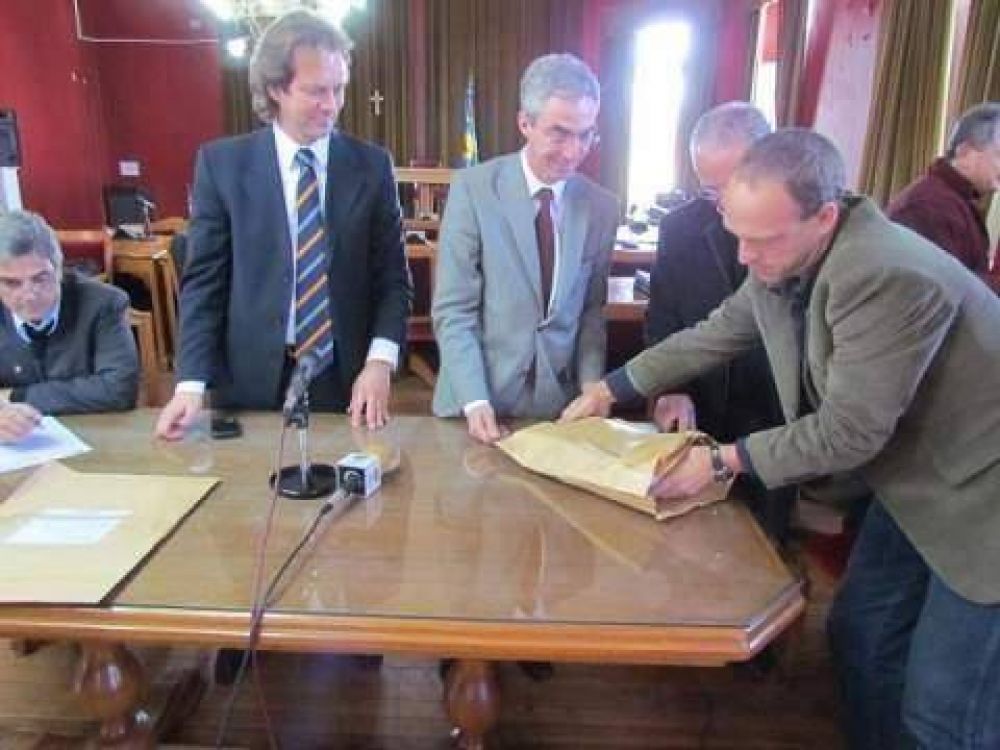Se abrieron los sobres para hacer el bajo a nivel en Rivadavia