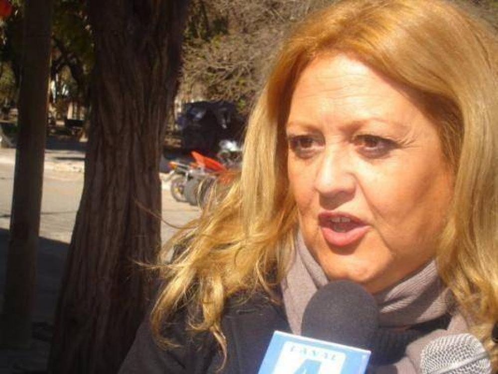 La Fiscal General Milagros Vega ech� a un empleado judicial
