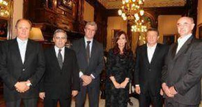 El Kirchnerismo Quiere Ganar En Chubut, Cristina Junt� A Los Referentes