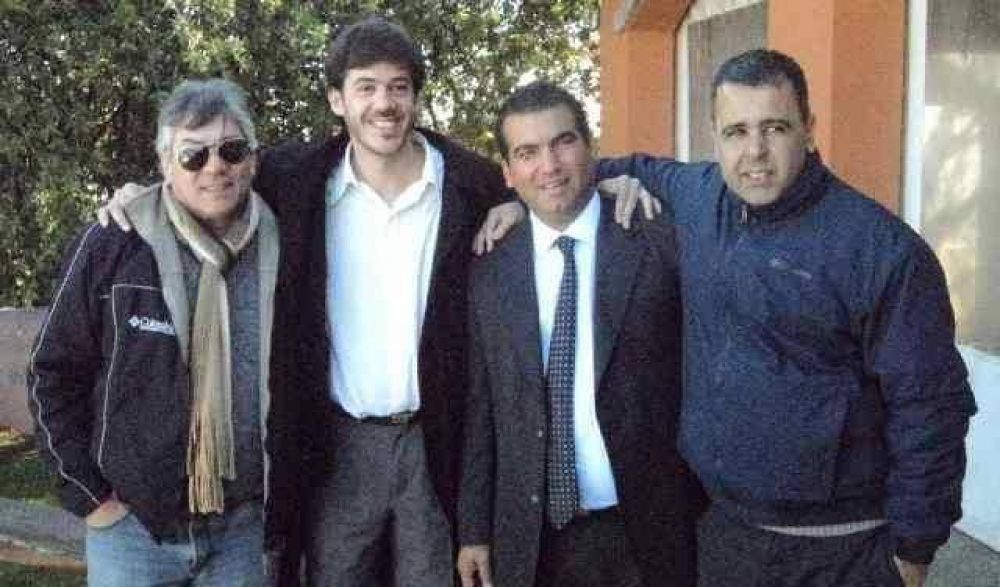"Porque si entre ellos pelean, los devoran los de afuera"