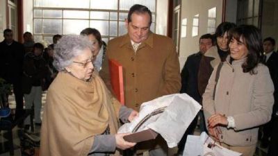 Alperovich pidi� votar por Cristina en la interna abierta, que pocos entienden