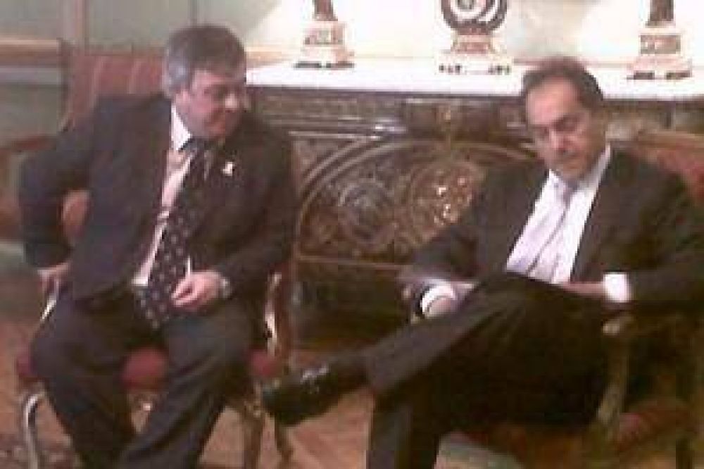 Scioli recibi� a Carlos Selva en La Plata