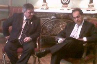Scioli recibi� a Carlos Selva en La Plata