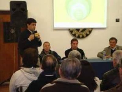 �El gran socio y motor del municipio es el comercio y la industria�