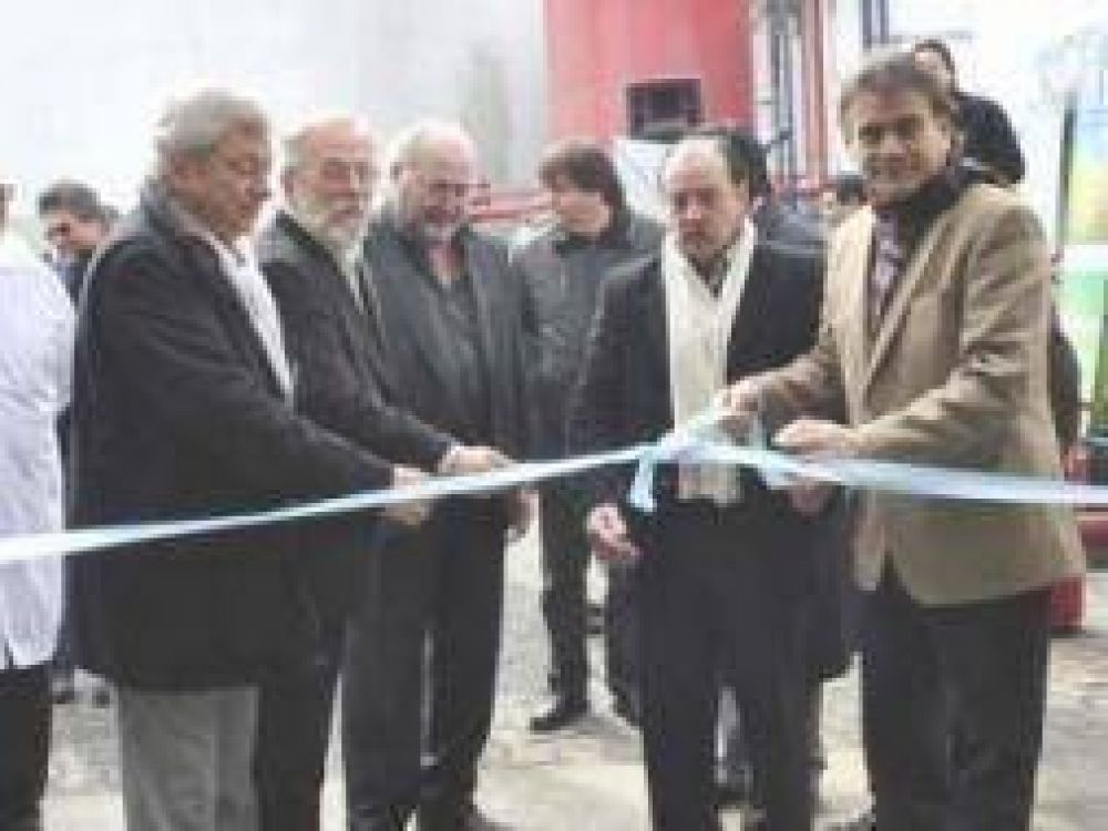 Bernal: Intendente "Barba" Guti�rrez inaugur� planta de Biodisel