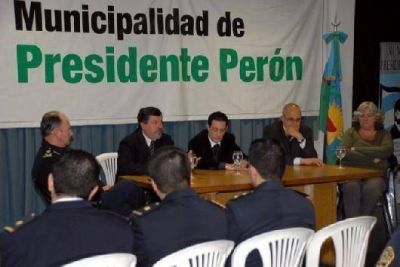 Efectivos policiales se capacitaron para �optimizar los servicios� a la poblaci�n