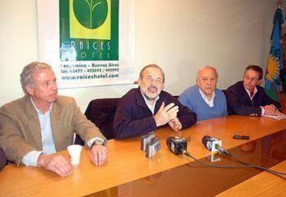 El candidato a gobernador bonaerense Eduardo Amadeo, visit� Pergamino