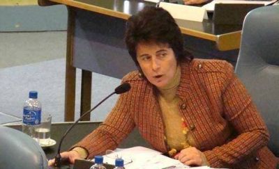 Josefina D�az: �es el triste final de un ciclo pol�tico de casi 30 a�os�
