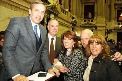Es Ley la emergencia econ�mica y social por el volc�n