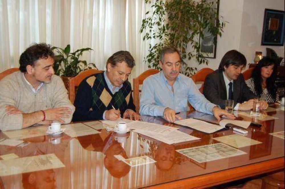 Convenio con la UNPSJB: El Municipio garantiza la continuidad de la carrera de Ciencia Pol�tica