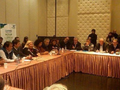 Sergio Bordoni se reuni� con Elisa Carri�