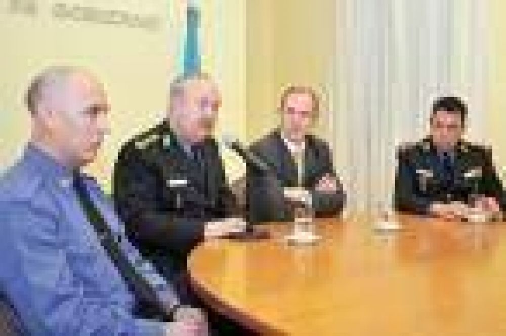 Suspenden el nuevo sistema laboral policial y habr� mayores explicaciones 		 		