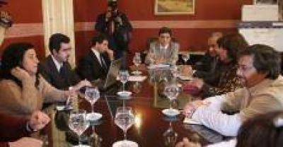 Los autoconvocados rechazaron una propuesta del Ejecutivo y siguen las medidas de fuerza