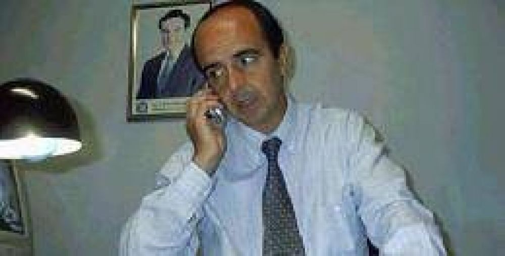 El rovirista Ra�l Casta�o censura los spots de los partidos opositores en Canal 12