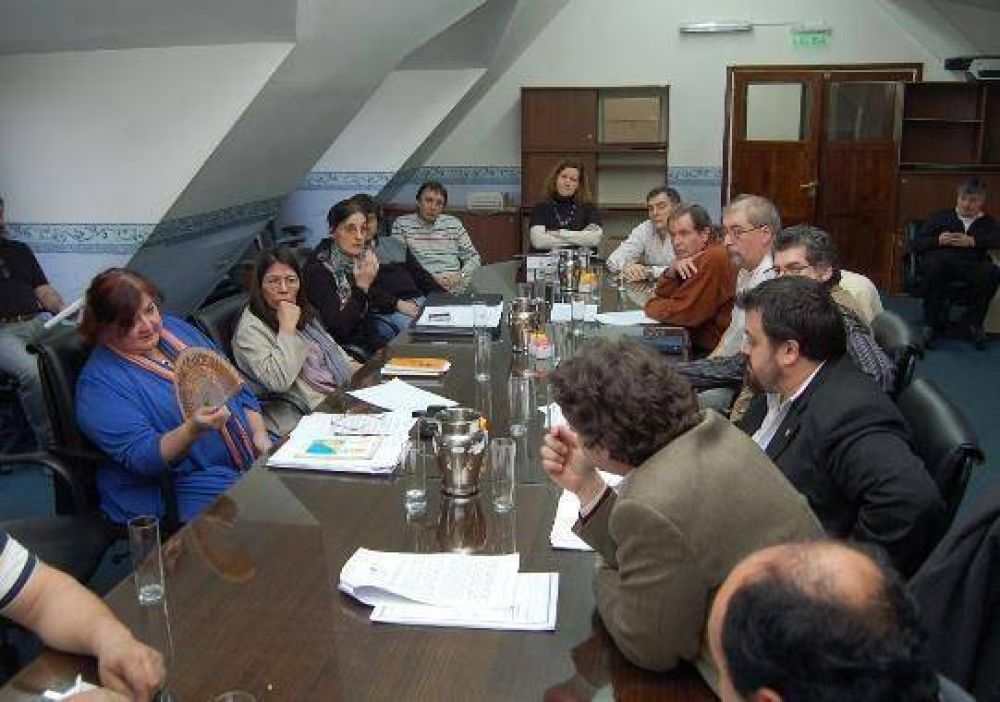 La legislatura volvi� a postergar la decisi�nen torno a los hornos pirol�ticos y crematorios