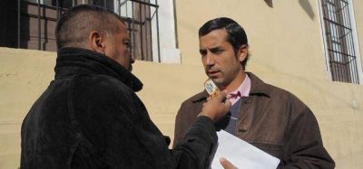 �El primo de Camau nos avis� 15 d�as despu�s la rotura de pierna del chico en la escuela municipal"