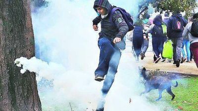 Fuertes choques en Chile entre estudiantes y la polic�a
