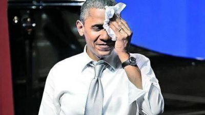 Sin pompa y con cenas para recaudar fondos, Obama celebr� sus 50 a�os