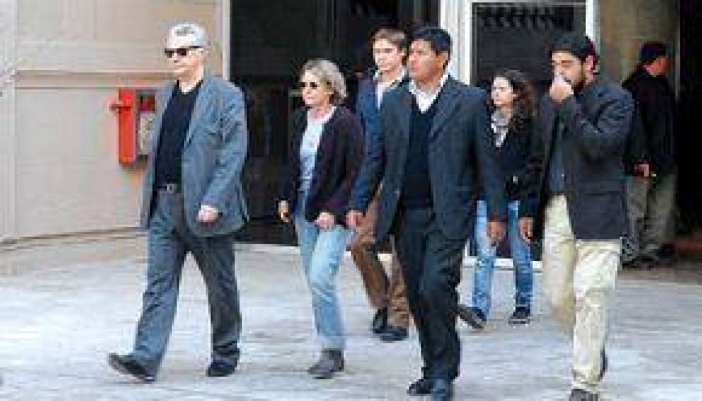 Autorizaron el retiro de los cuerpos de las turistas francesas