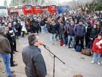 Bah�a Blanca: Contingente de 700 alumnos de visita en Tecn�polis