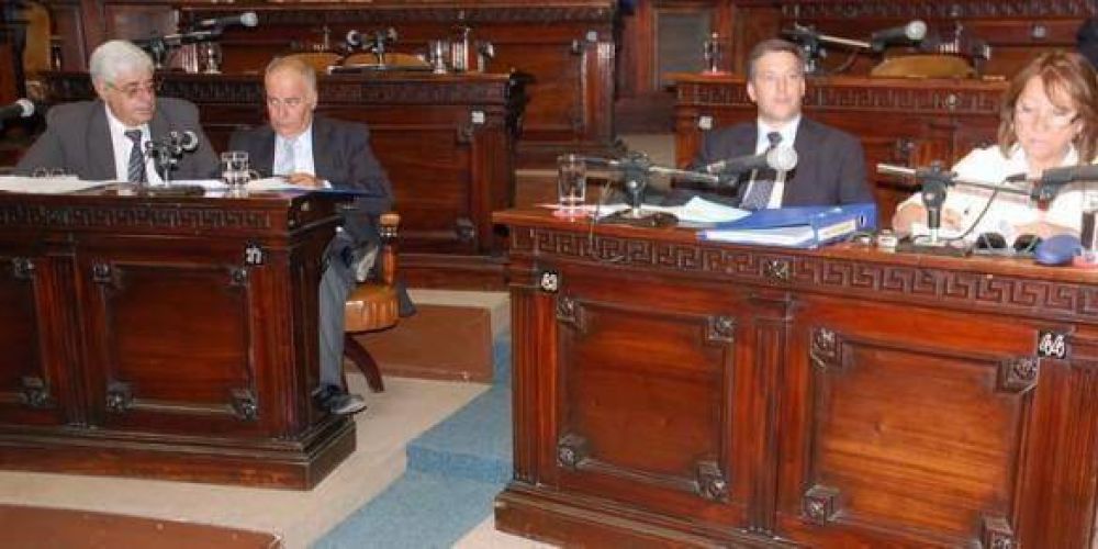Los contratados a planta, un cl�sico de fin de gobierno y un caballito de batalla radical