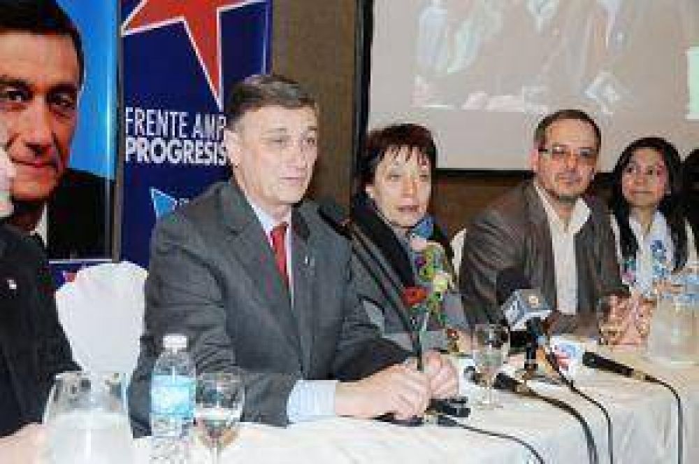 Binner en Resistencia: �El modelo nacional ha caducado�