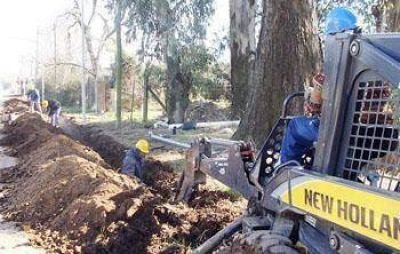El agua potable llega al Barrio Kennedy  