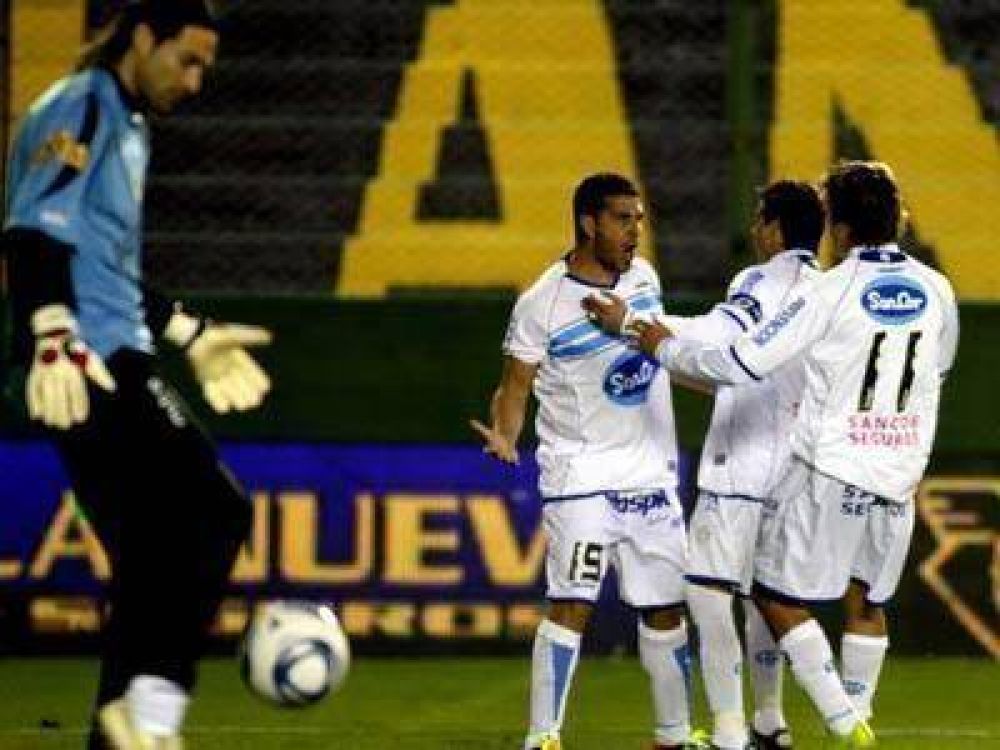 El Apertura arranc� con sorpresa