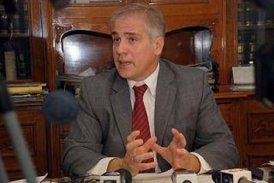 Lliteras: "No hay trabajadores precarizados en el Municipio"