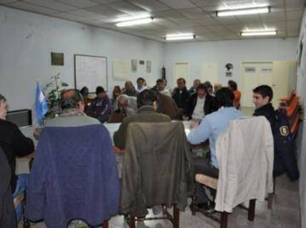 S�nchez se reuni� con referentes del campo en Federaci�n Agraria 