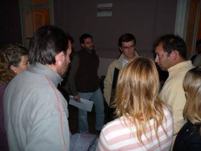 Vecinos del barrio Esperanza se reunieron con concejales de la UCR