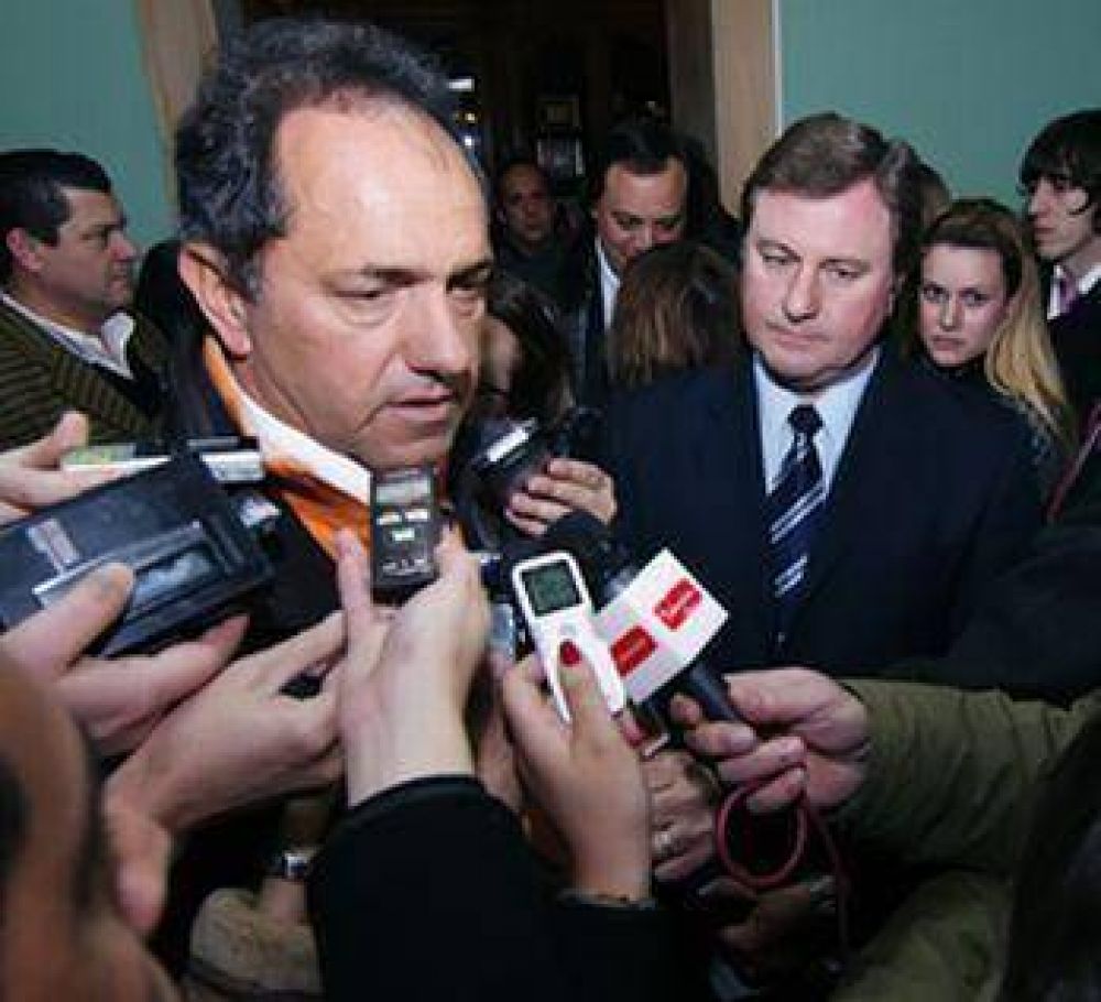 Reuni�n del gobernador Scioli con el intendente Ducl�s 