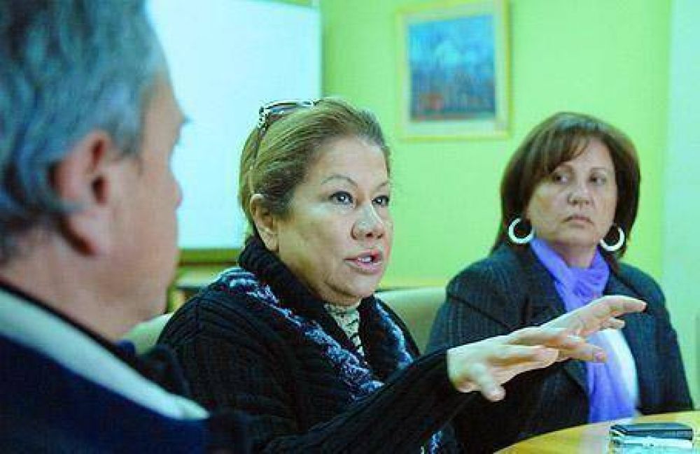 Graciela Cama�o estuvo en Luj�n y apoy� la candidatura de Mar�a In�s Fern�ndez 