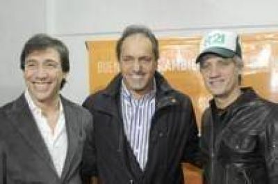 Scioli particip� de una jornada sobre medio ambiente en Vicente L�pez