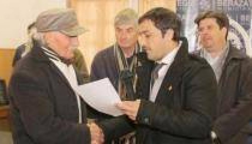Jubilados y pensionados de Berazategui fueron eximidos de impuestos