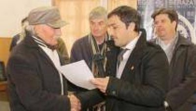 Jubilados y pensionados de Berazategui fueron eximidos de impuestos
