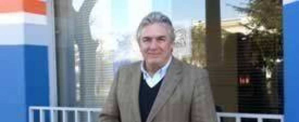 Linares: �Ahora los municipios deben tener un rol importante� 