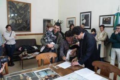 Entregaron ayer 5 viviendas y hoy 56 en Moquehu� 
