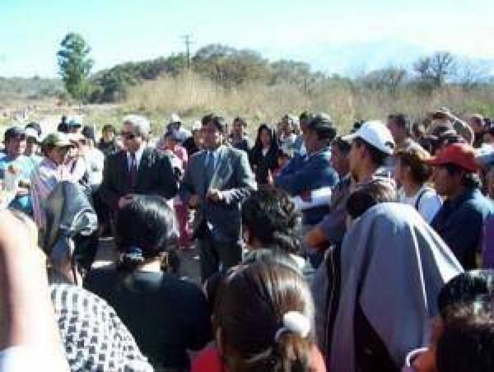 Funcionarios del Gobierno y de la Justicia de Jujuy recorrieron tierras ocupadas