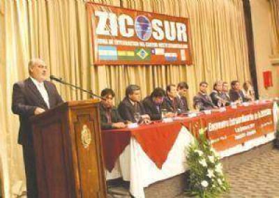 Colombi pidi� integraci�n real en la cumbre Zicosur