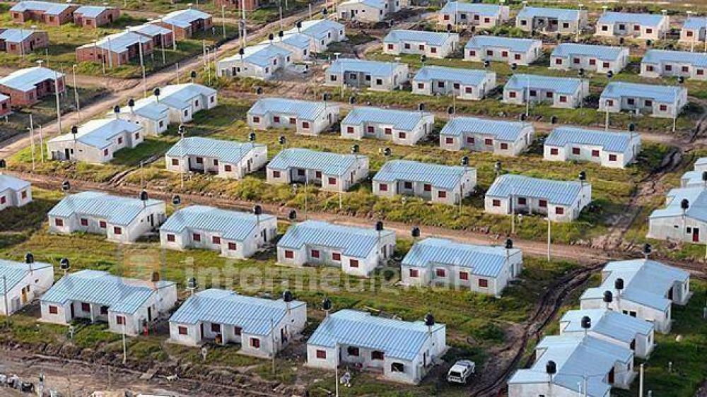 La Provincia present� un fideicomiso para construir 3.000 viviendas