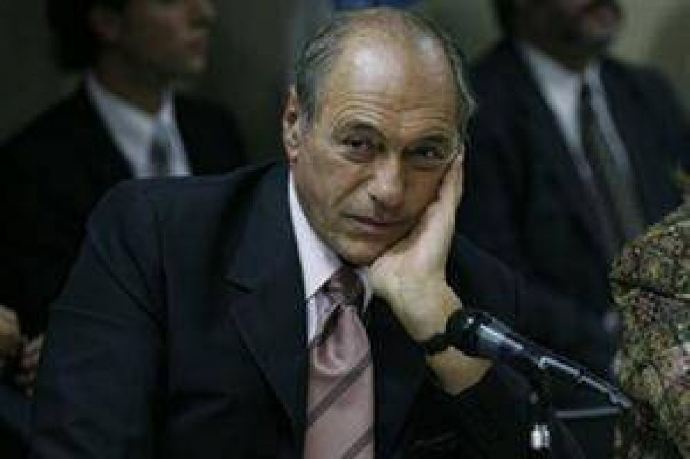 Masivo respaldo a Zaffaroni en una solicitada