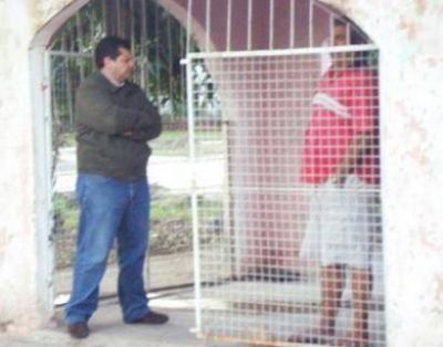 Olivera pidi� reemplazar el adoquinado por pavimento