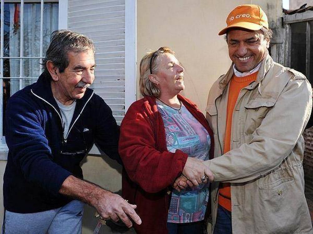 Scioli asegur� que "es tiempo de colaboraci�n y no de confrontaci�n"