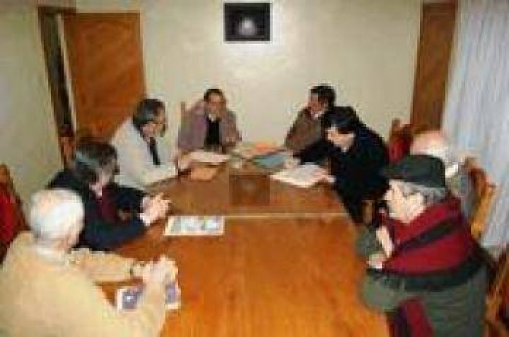 SAENZ PE�A: CIPOLINI ENTREG� SUBSIDIO AL MUSEO "ING. EUGENIO INFELD"