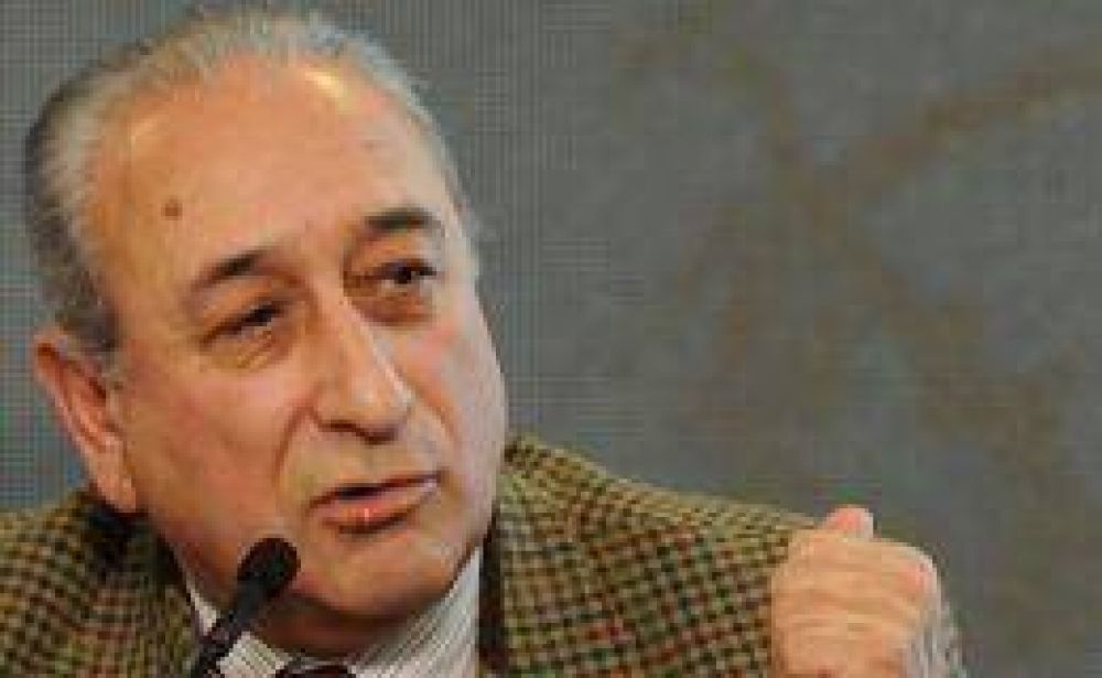 "Londres debe rever su posici�n sobre Malvinas"