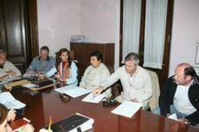Los consejeros escolares creen que es imposible construir el Jard�n en esos lotes