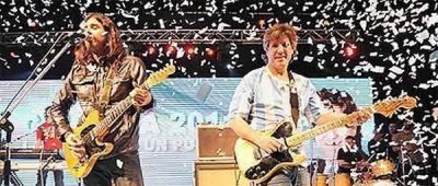 Boudou recorri� la provincia y cerr� la jornada a puro rock en el estadio de Obras