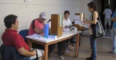 A la mayor�a de los j�venes que vota no les interesa la pol�tica