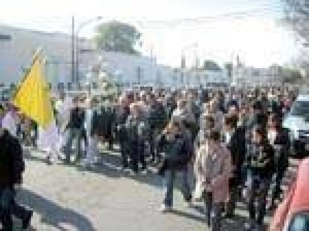 Se homenaje� a San Cayetano, patrono del pan y del trabajo Con misas y una procesi�n